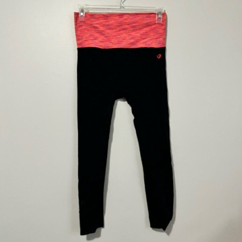 USED Woman's ShoActive Leggings Color Pink and Black Size 1x/2x